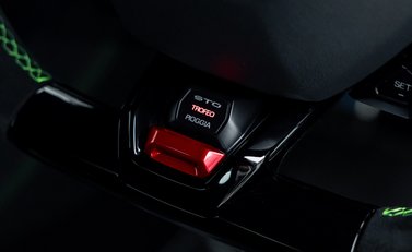 Lamborghini Huracan STO 19