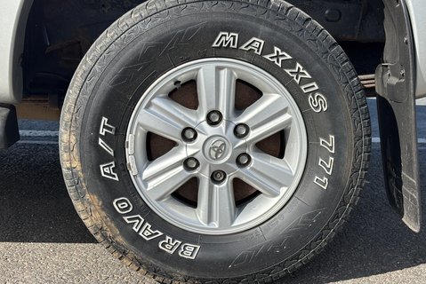 Toyota Hilux Icon 4X4 D-4D Double Cab Pickup - Sat Nav / Air Con / Rear Camera 22