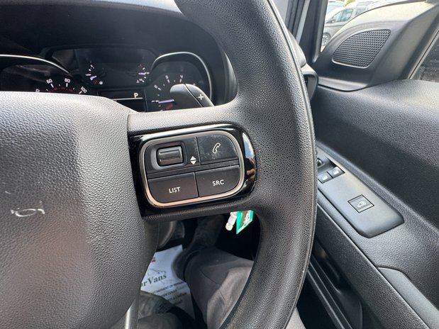 Citroen Berlingo AUTO LWB L2H1 Driver 950 Air Con Alloys Camera Nav Sensors SELECT 18