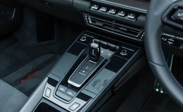 Porsche 911 Targa 4 GTS (992) 21