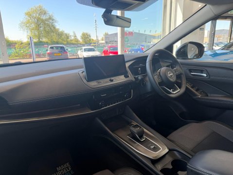 Nissan Qashqai 1.3 DIG-T MHEV N-Connecta XTRON Euro 6 (s/s) 5dr 17