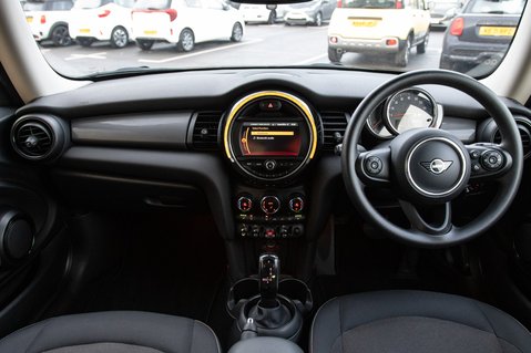 Mini Hatch COOPER CLASSIC 3