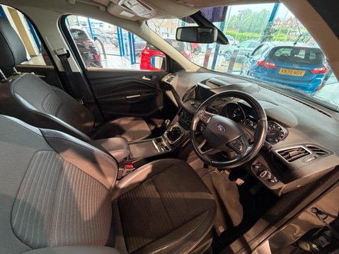 Ford Kuga 2.0 TDCi Titanium Euro 6 (s/s) 5dr 9