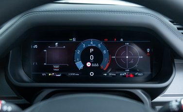 Land Rover Defender OCTA EDITION ONE 30