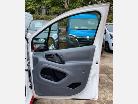 Citroen Berlingo 1.6 625 16v LX Temperature Controlled 5dr Petrol Manual L1 (155 g/km, 95 bh 23