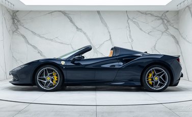 Ferrari F8 SPIDER 2
