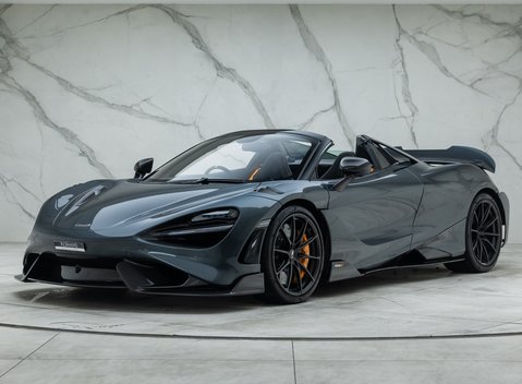 McLaren 765LT Spider 1