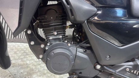 Honda CB 2023 4K DAMAGED SPARES OR REPAIR RUNNING PROJECT BIKE 125CC 16