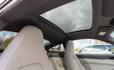 Porsche 911 Carrera (992) 13