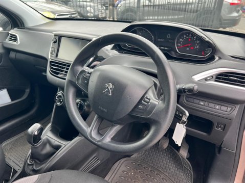 Peugeot 208 1.0 VTi Active Euro 5 5dr 17