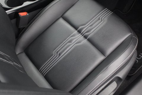 Nissan Juke 5dr 1.6 Hybrid Premiere Edition Automatic 28