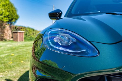 Aston Martin DBX 707 27