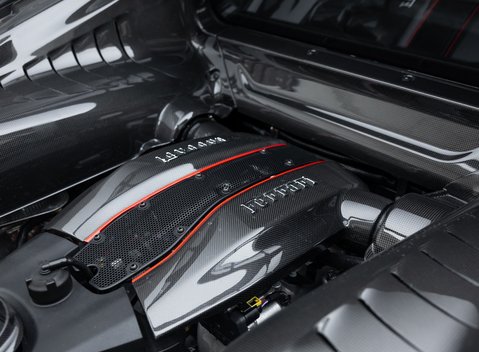 Ferrari 488 Pista Piloti 60