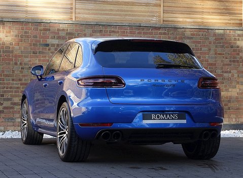 Porsche Macan GTS 11