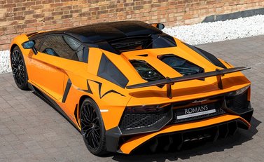 Lamborghini Aventador SV LP 750-4 Roadster 12