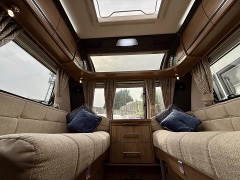 Coachman VIP 545/4 Sussex Chanctonbury Special Edition 13