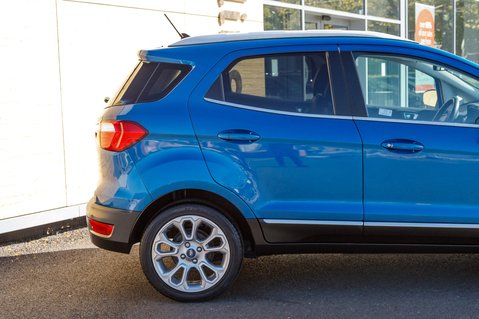Ford Ecosport TITANIUM 8