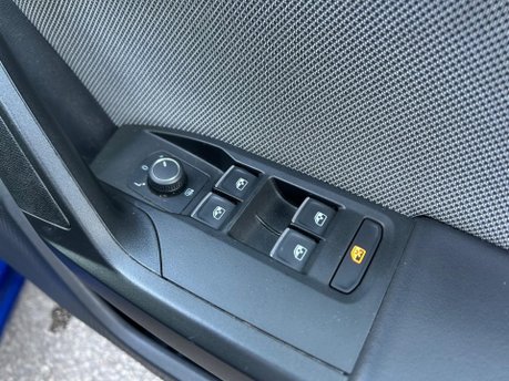 SEAT Leon 1.0 TSI SE Dynamic Euro 6 (s/s) 5dr 16