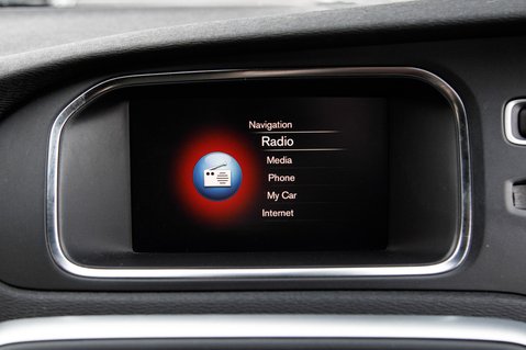 Volvo V40 T2 R-DESIGN NAV PLUS 21