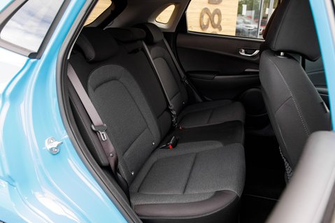 Hyundai KONA PREMIUM 41