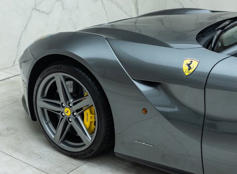 Ferrari F12 Berlinetta 29