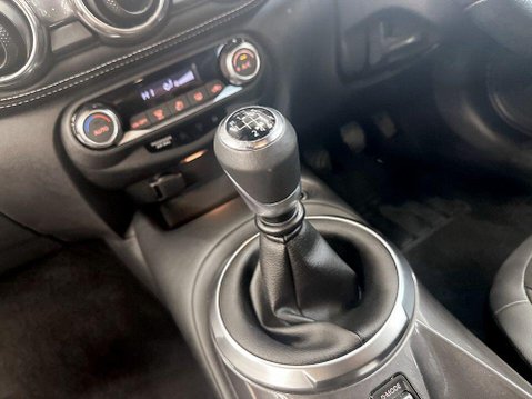 Nissan Juke 1.0 DIG-T N-Connecta SUV 5dr Petrol Manual Euro 6 (s/s) (114 ps) 17