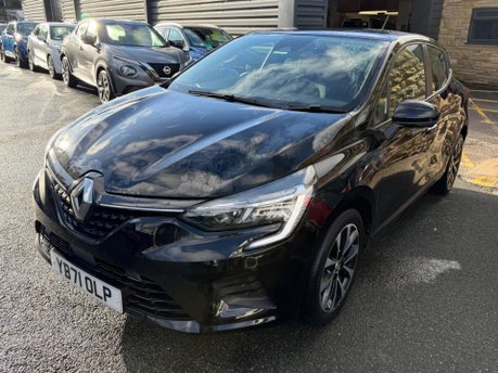 Renault Clio ICONIC TCE 5