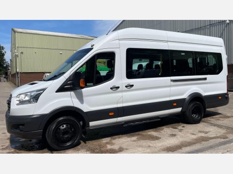 Ford Transit 2.2 TDCi 460 HDT L4 H3 4dr (18 seats) 21