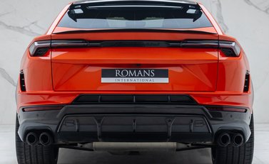 Lamborghini Urus PERFORMANTE 8