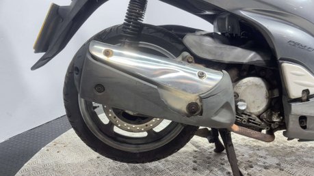 Honda SH300i SH300 2010 300CC PROJECT RUNNING SCOOTER SPARES OR REPAIR BIKE 15