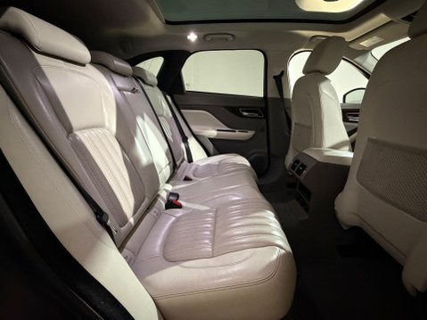 Jaguar F-Pace PORTFOLIO AWD 20
