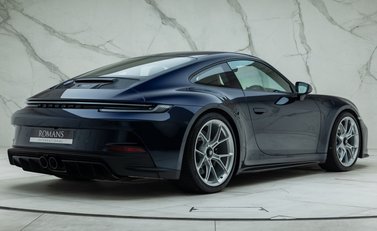 Porsche 911 GT3 TOURING (992) 6