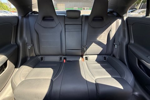 Mercedes-Benz CLA Class CLA 220 D AMG LINE PREMIUM PLUS - PANORAMIC ROOF 21