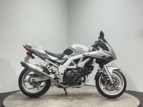 Suzuki SV650 SV650 2003 31K LONG MOT PERFECT A2 BIKE VTWIN SERVICED 650CC