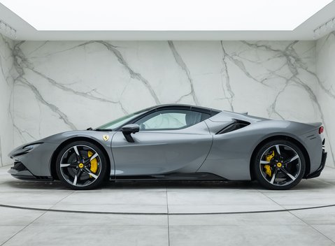 Ferrari SF90 Spider 7