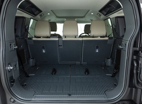 Land Rover Defender 110 XS Edition P400 31