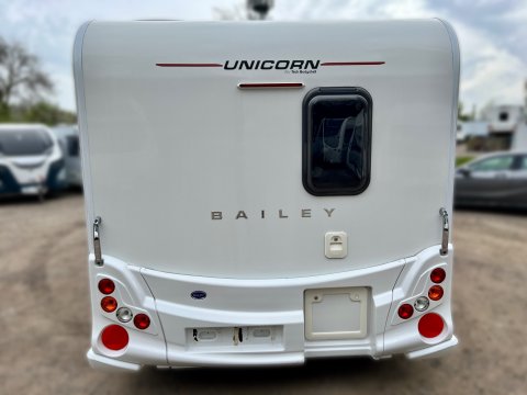 Bailey Unicorn Cadiz  8