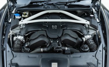 Aston Martin Vanquish S 43