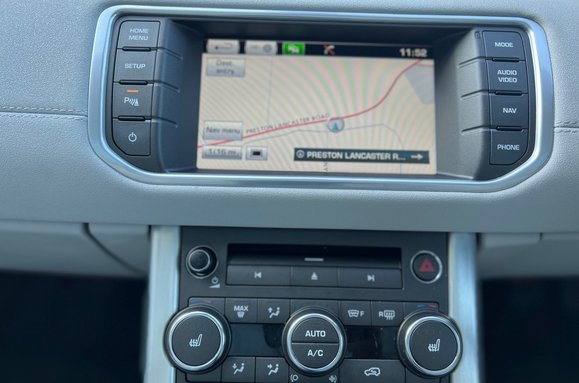 Land Rover Range Rover Evoque 2.2 SD4 PURE TECH PANORAMIC ROOF 34