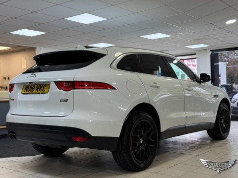 Jaguar F-Pace 2.0 D180 Prestige Auto AWD Euro 6 (s/s) 5dr 38