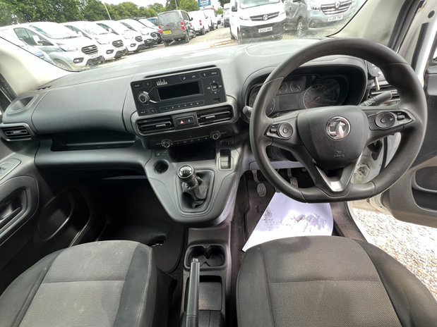 Vauxhall Combo LWB L2H1 Low Roof Air Con EURO 6 NO VAT 27