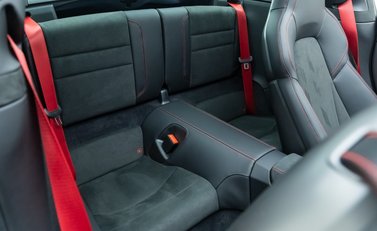 Porsche 911 Targa 4 GTS (992) 15