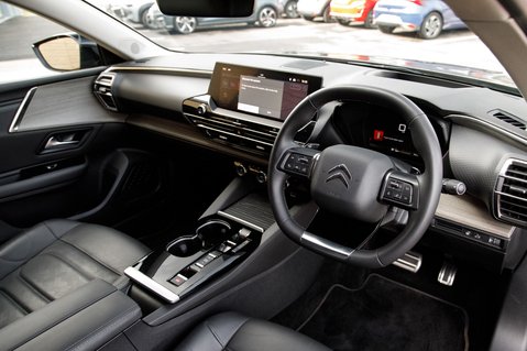 Citroen C5 X PURETECH SHINE PLUS S/S EAT8 4