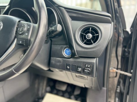 Toyota Auris VVTI BUSINESS EDITION TOURING SPORTS TSS 39