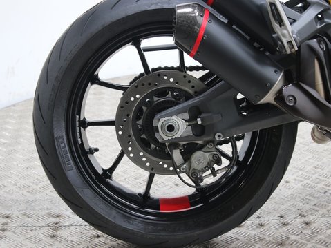 Ducati Monster 937 MONSTER 937 28