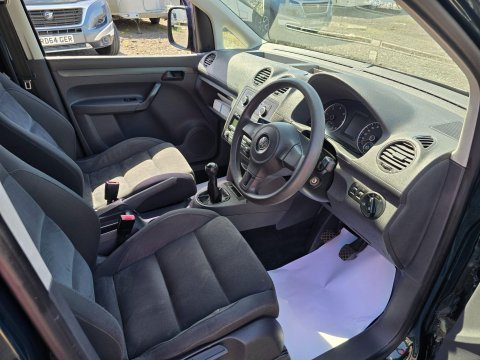 Volkswagen Caddy Maxi Camper Crib 35