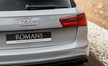 Audi RS6 Avant Performance 26