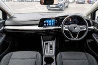 Volkswagen Golf LIFE ETSI DSG 3