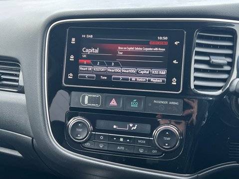 Mitsubishi Outlander DI-D 4 12