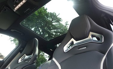 Mercedes-Benz C63 S Estate 10